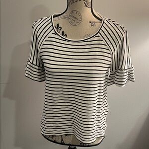 Max Studio Black and White Striped Short Sleeve Top